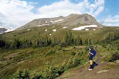 Approaching Little Shovel Pass