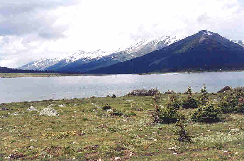 North Amethyst Lake and Tonquin Hill